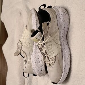 Nike Crater Impact SE Men's Running Shoes DJ6308 100, Bone, Size 9.5. Worn 2x